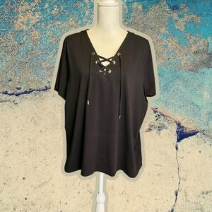 MICHAEL Michael Kors Black Grommet Detail Lace Up V-Neck T-Shirt Plus Size 3X